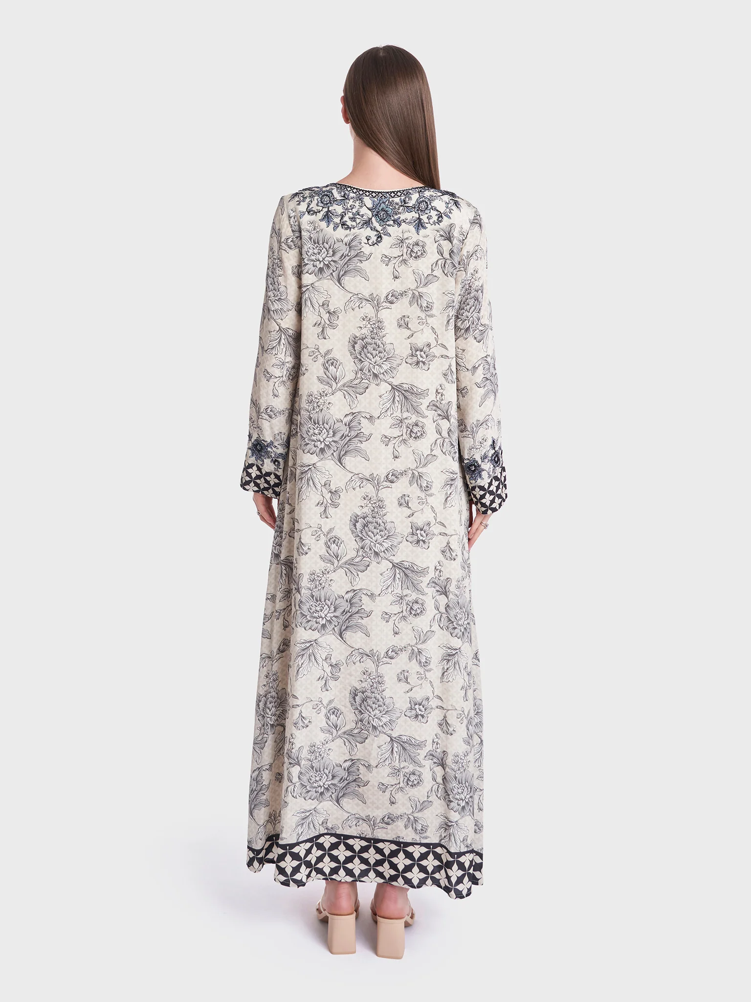 Floral Print Crepe Handwork Jalabiya (VDU769) - Image 4