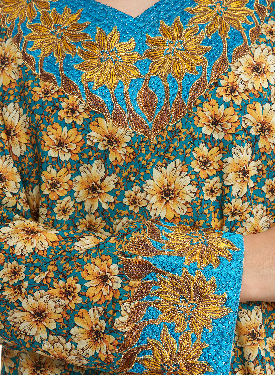 Cotton Floral Printed Stone Work Mukhawar Jalabiya (VG2746) - Image 5