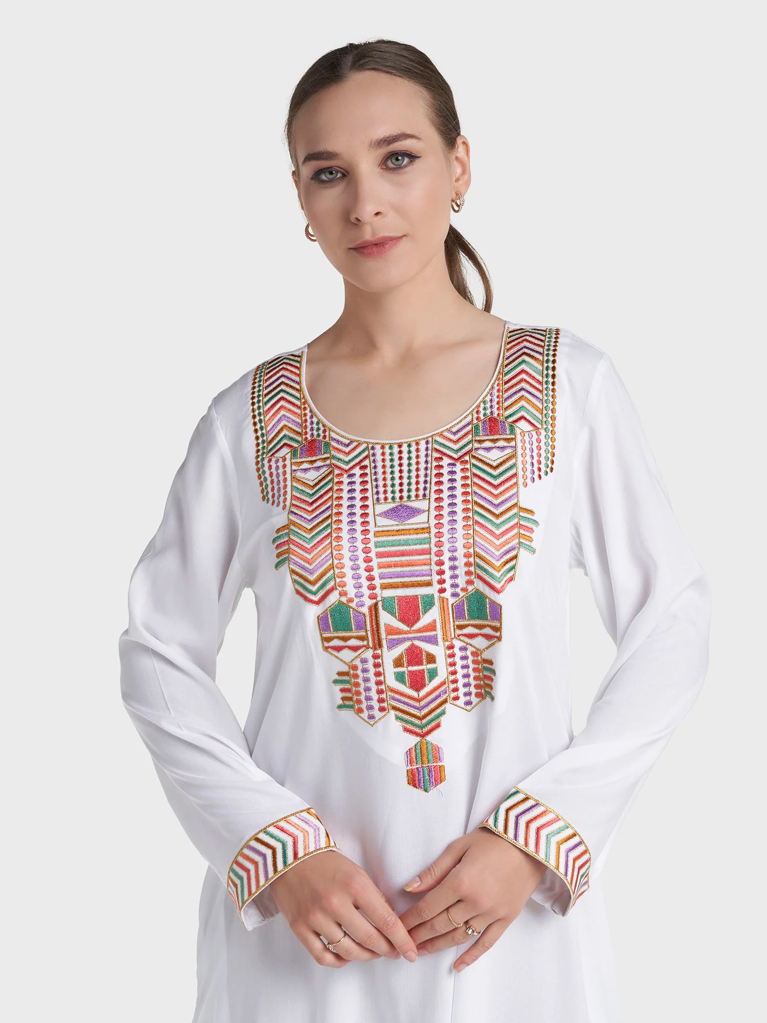 White Colour Machine Embroidery Rayon Jalabiya (VW508)