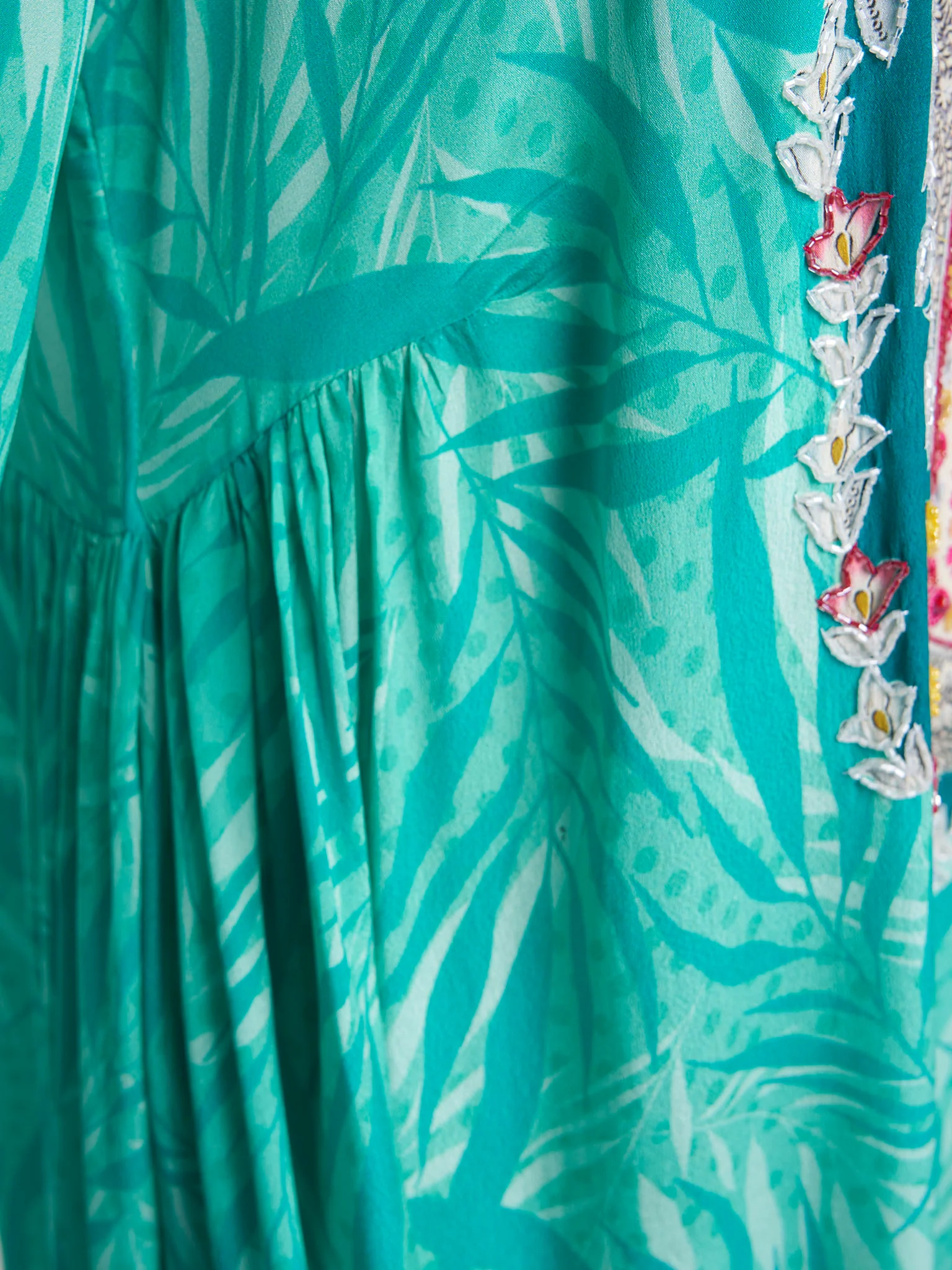 Green Colour Hand Work Viscose Crepe Leaf Printed Jalabiya (VDC78) - Image 6