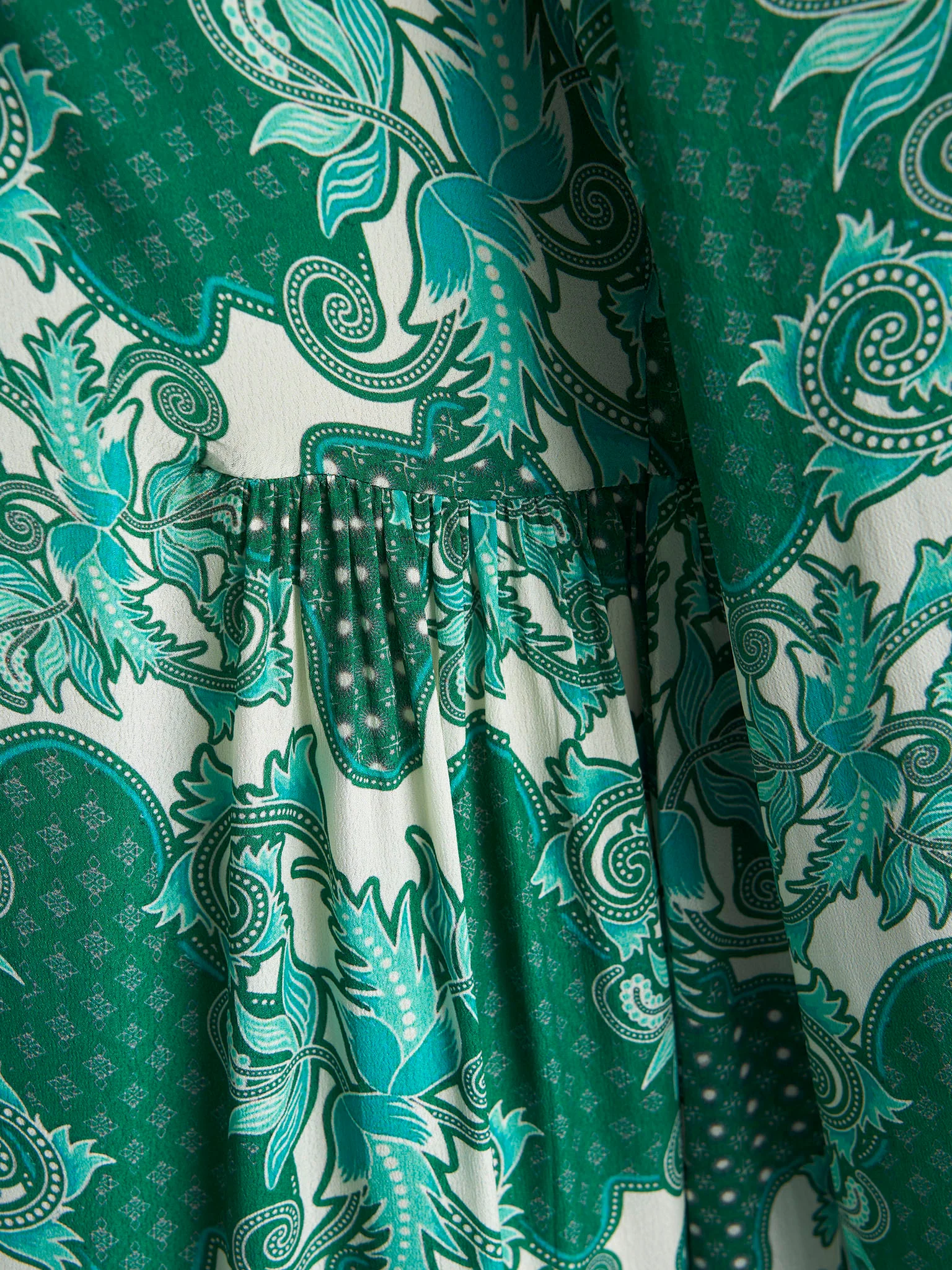 Green Colour Hand Work Viscose Crepe Vine Printed Jalabiya (VG3139) - Image 6