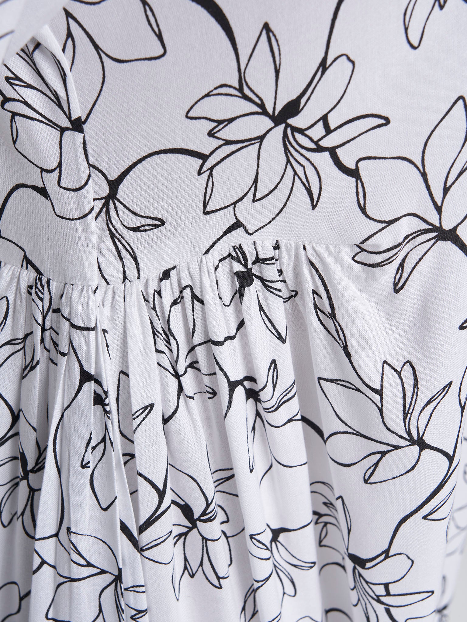 White Colour Machine Embroidery Rayon Floral Printed Jalabiya (VW503) - Image 6