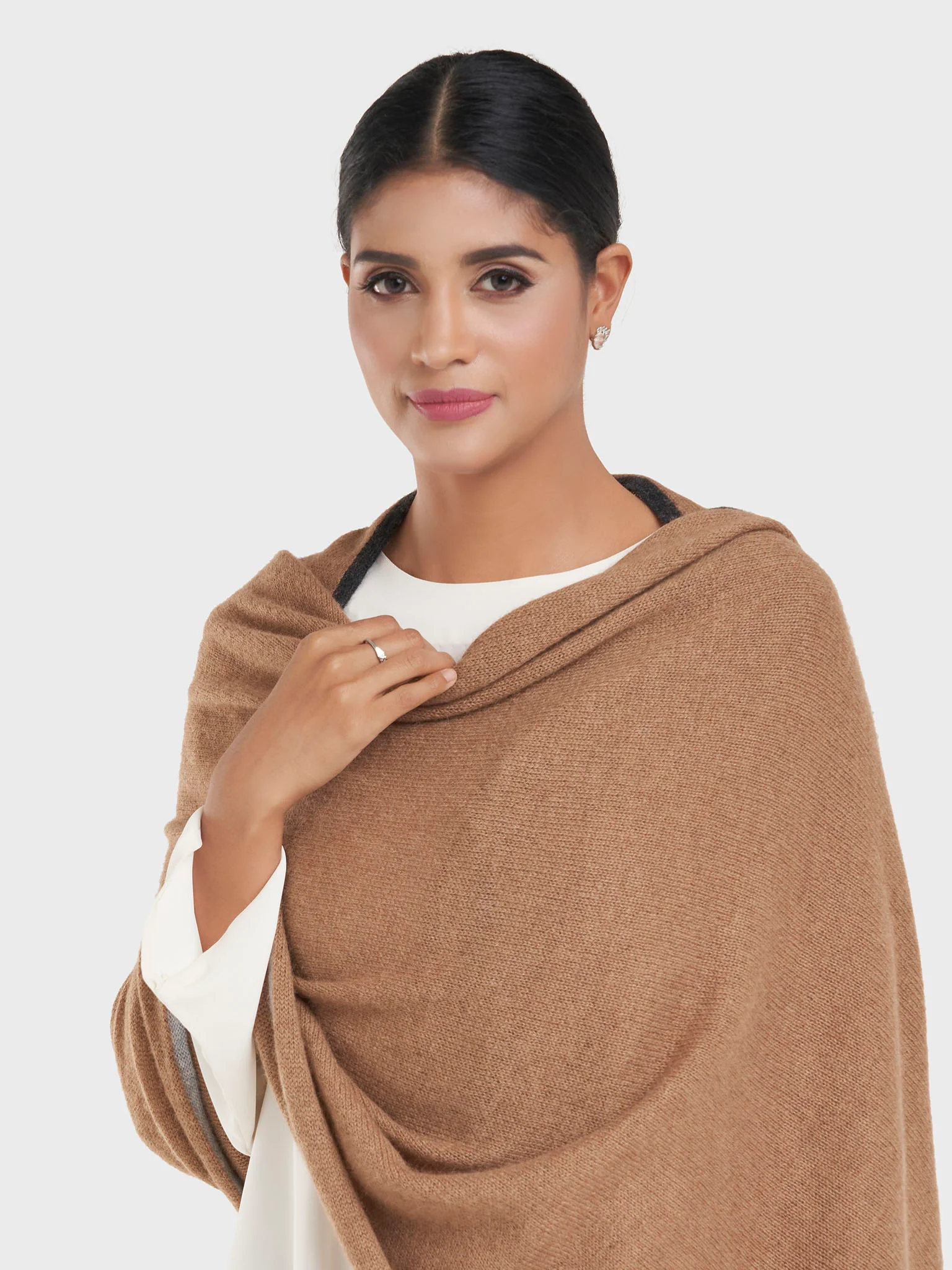 Framed Camel Wool Premium Thick Shawl (NFS9072) - Image 4