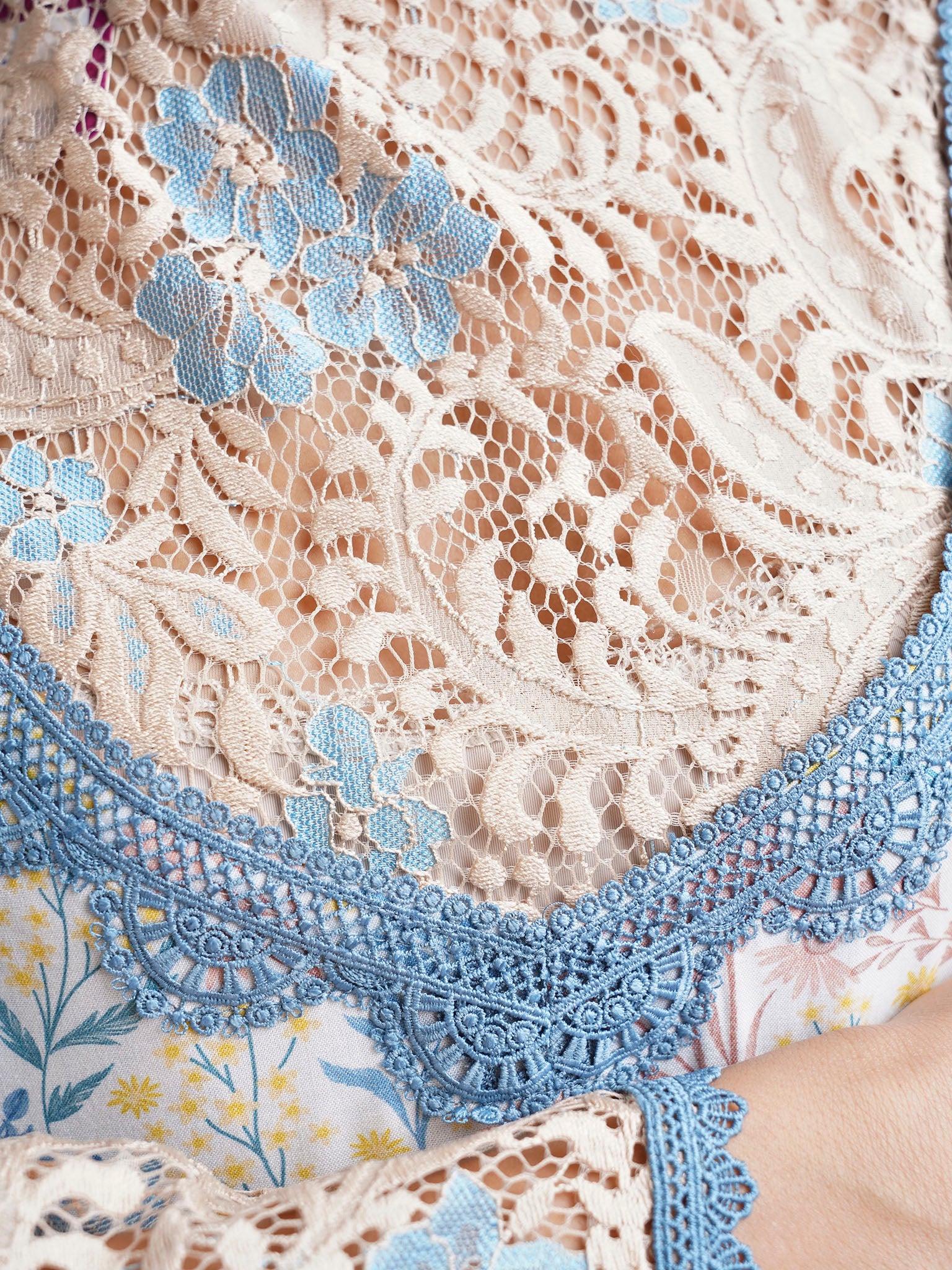 Viscose Peach Floral Print Jalabiya with Dantel (HW06) - Image 5