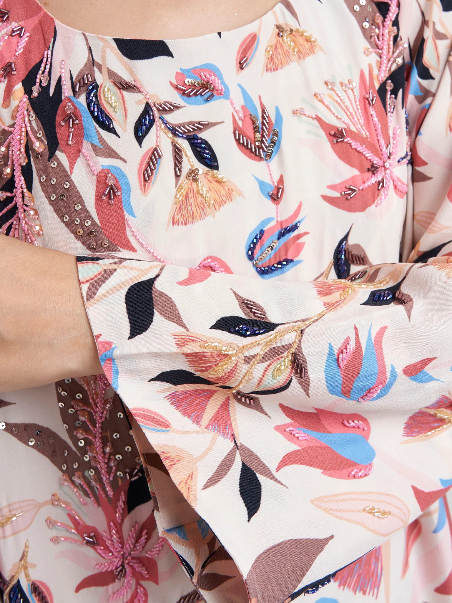 Light Peach Viscose Crepe Garden Print Jalabiya (VDK352) - Image 5