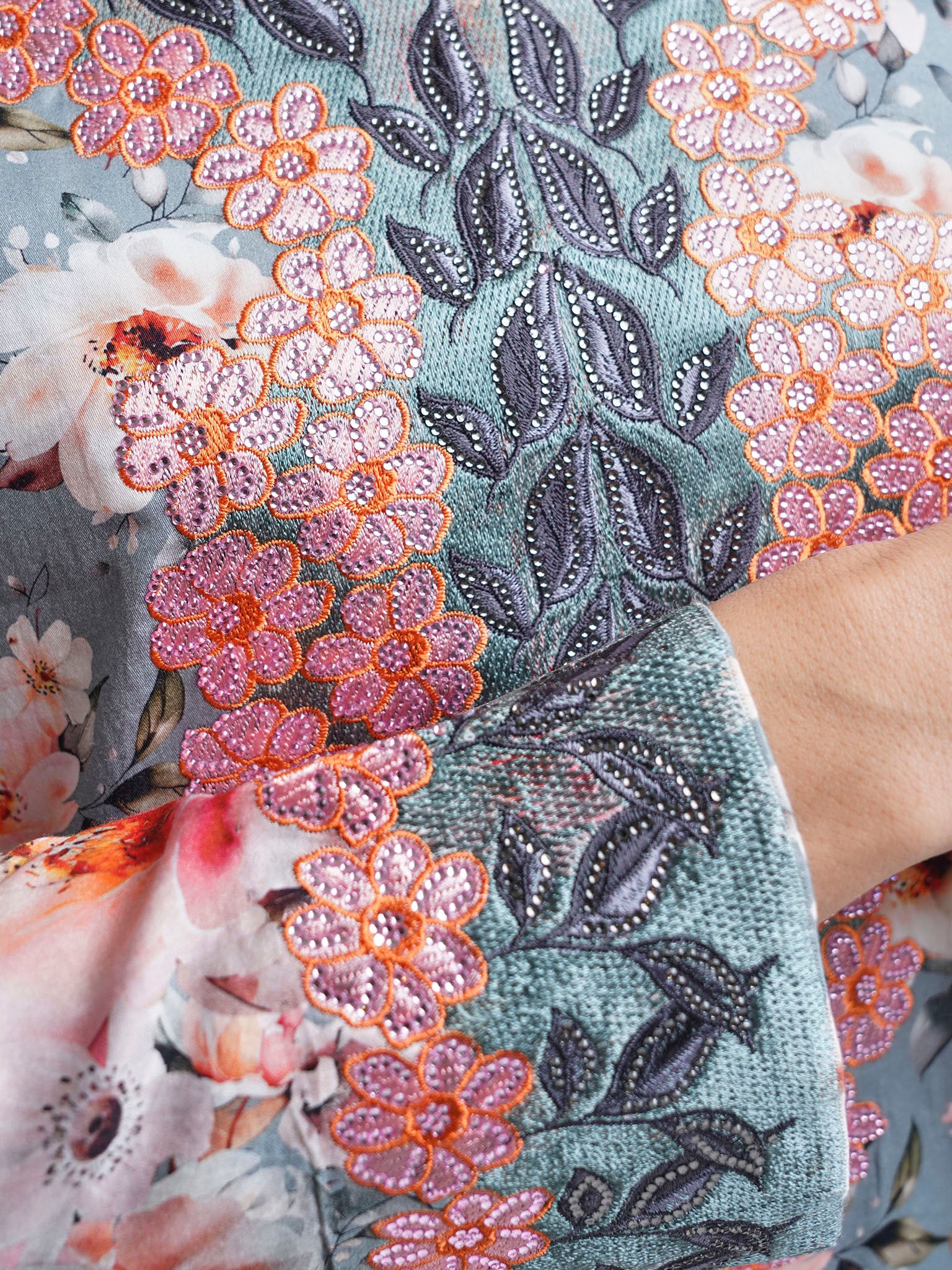 Cotton Satin Floral Print Grey Pink Jalabiya (VG2888) - Image 5