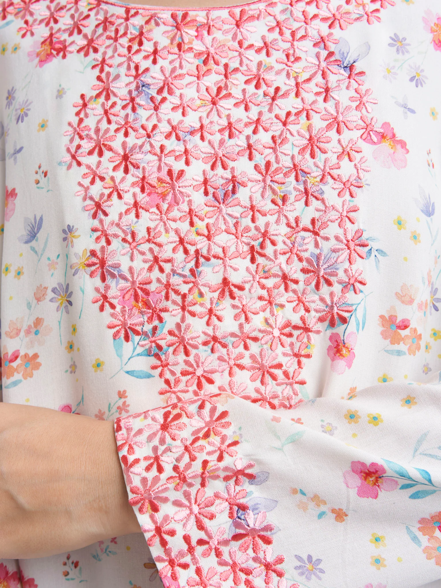 Off White Rayon Floral Print Embroidered Jalabiya (VW373) - Image 5