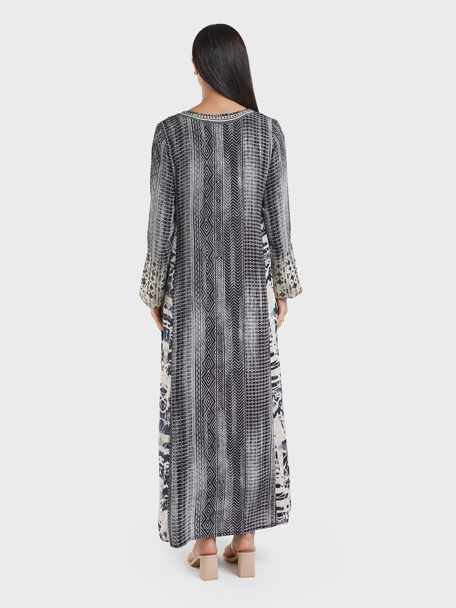 Black Geometric Print Viscose Jalabiya with Beadwork (VDE383) - Image 4